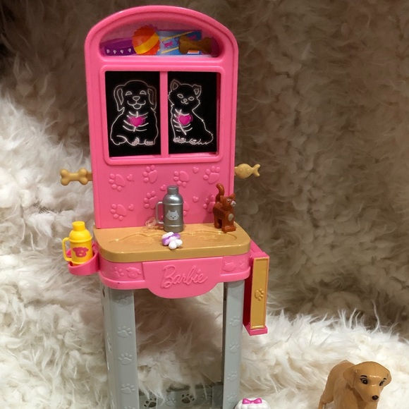 PRICE FIRM VETERINARY BARBIE - Picture 6 of 8